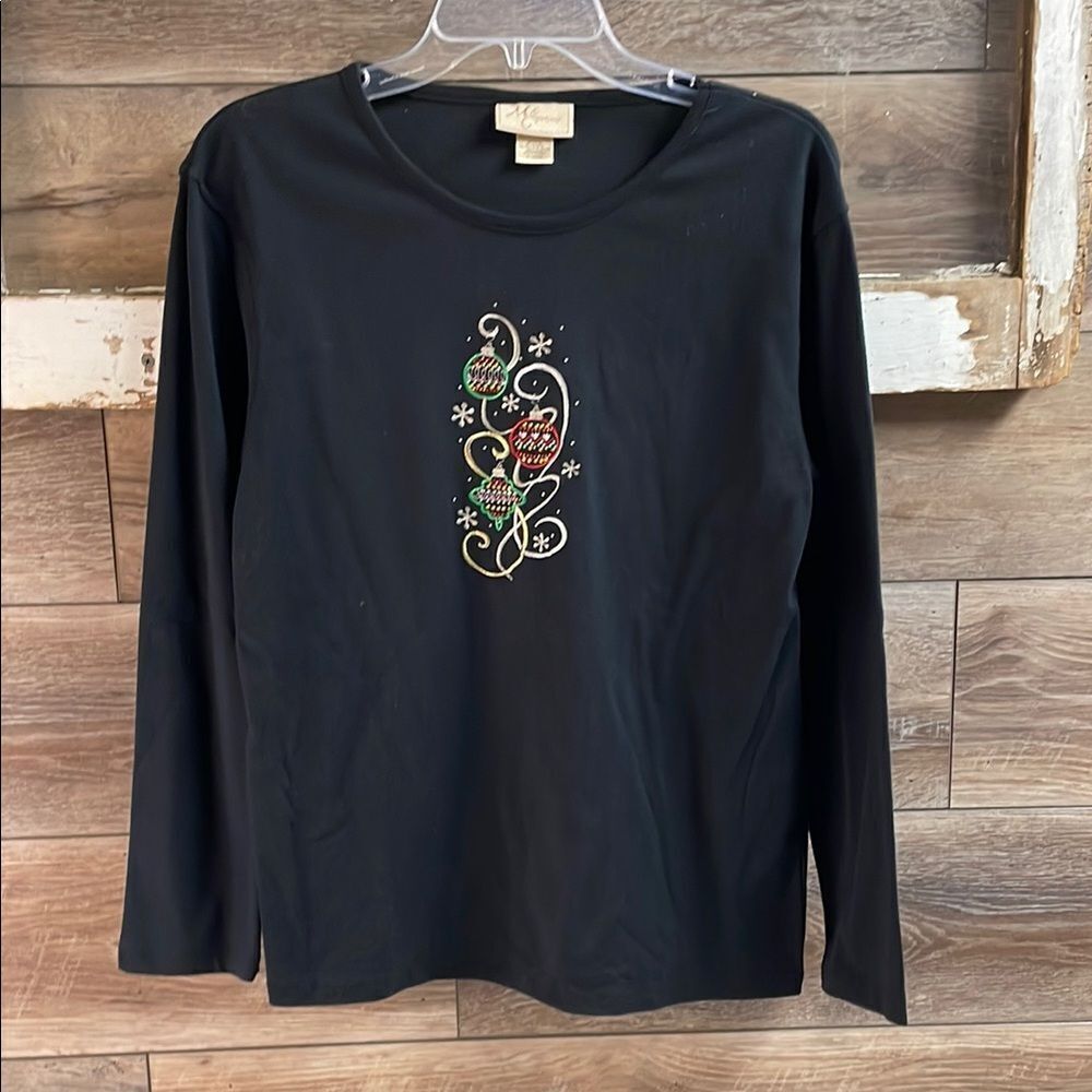 M & C SPORTSWEAR Vintage Womens Long Sleeve Top Embroidered Christmas Holiday